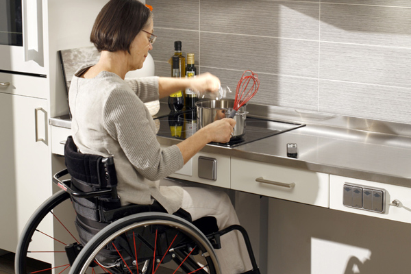 Cuisine accessible en fauteuil roulant